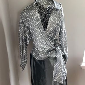 Worth Collection Silver Wrap Top Size 10
